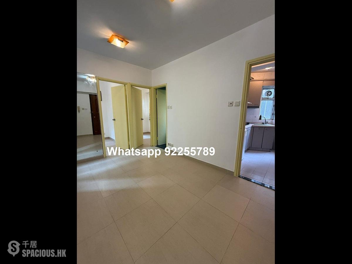 Mid Levels Central - Windsor Court 01