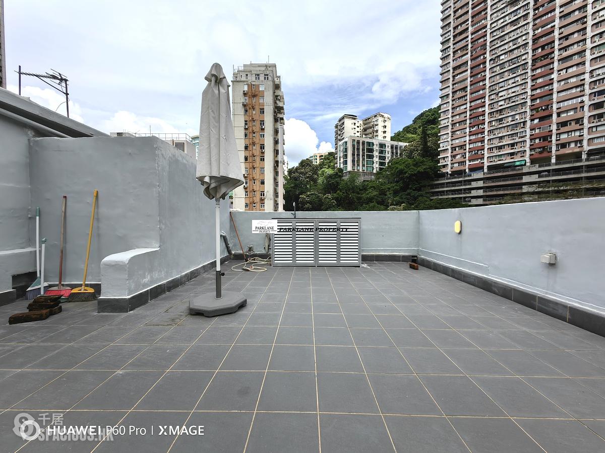 Wan Chai - Hung Fat Building 01