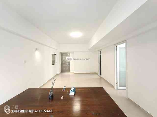 Wan Chai - Hung Fat Building 05
