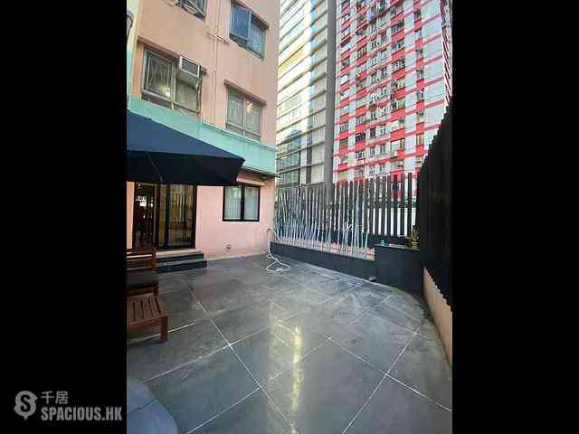 Wan Chai - Yee Hong Building 01