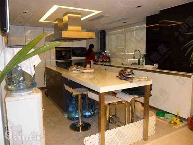 Sai Ying Pun - Ning Yeung Terrace 01