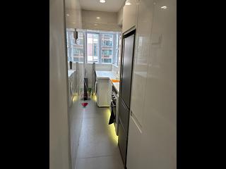 Mid Levels Central - Woodlands Court 05