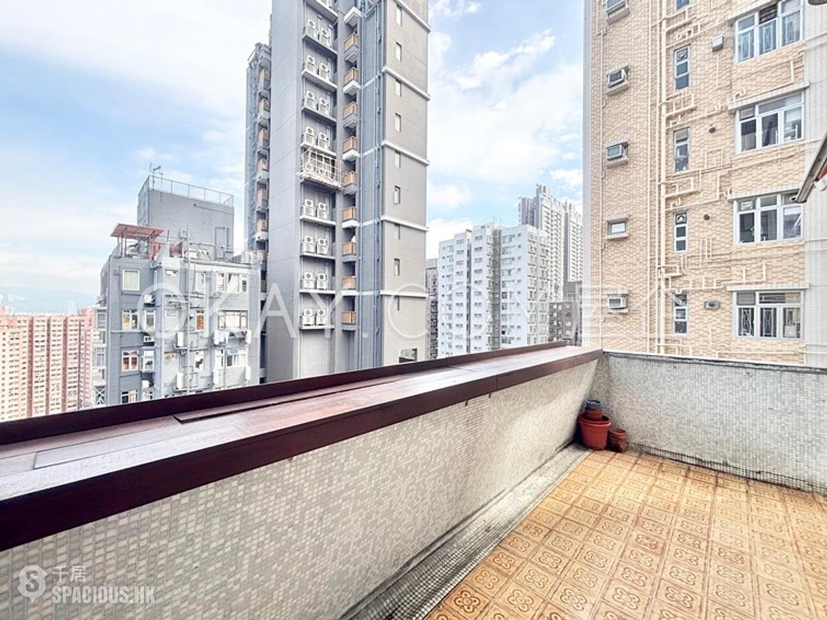 Sai Ying Pun - True Light Building 01