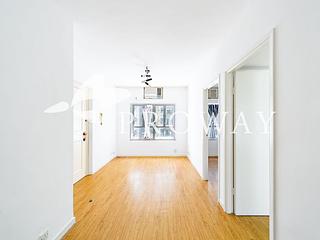 Mid Levels Central - Maxluck Court 03