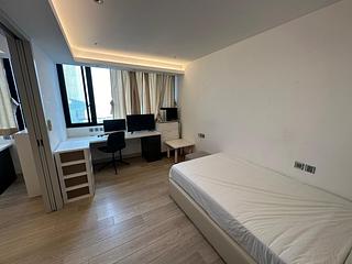Chung Hom Kok - Pinewaver Villas 03