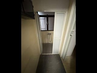 Mid Levels Central - Elegant Terrace 04