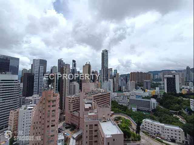 Wan Chai - The Zenith 01