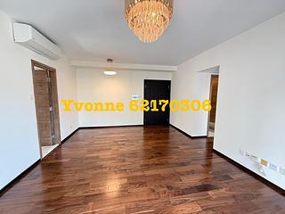 Soho - Centrestage 04