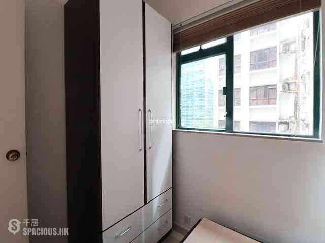 Wan Chai - Able Building 06