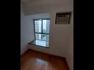 Sheung Wan - Queen's Terrace Block 2 05