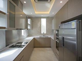 Repulse Bay - 110, Repulse Bay Road 03