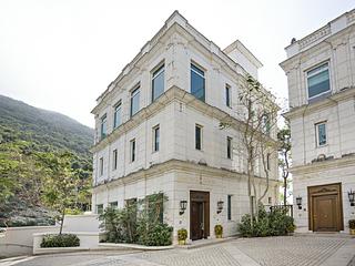 Repulse Bay - 110, Repulse Bay Road 13