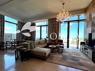 The Peak - Twelve Peaks 04