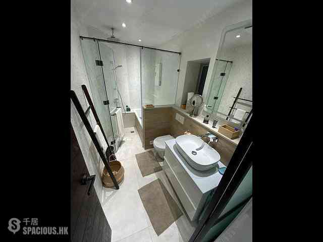 Tung Chung - Coastal Skyline Phase 1 Block 3 05