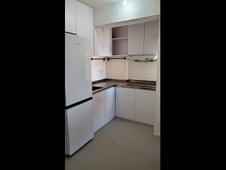 Sai Ying Pun - Yuk Ming Towers Block 1 08