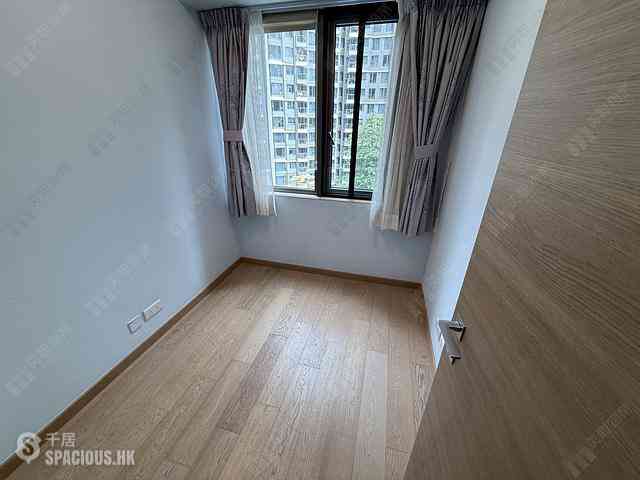 Pak Shek Kok - Solaria Tower 8 02