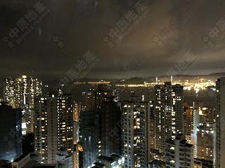 Mid Levels West - Skyview Cliff 03