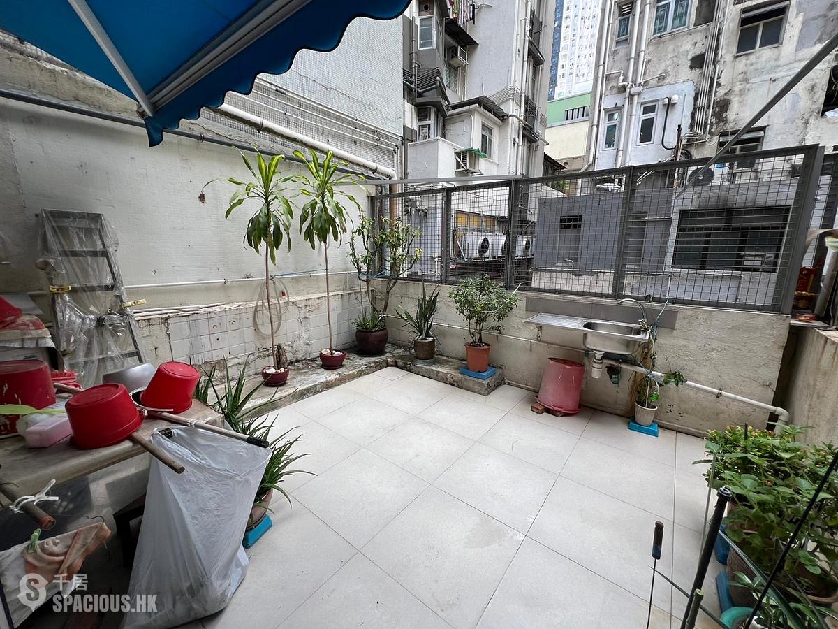 Sai Ying Pun - 300-302, Queen's Road West 01