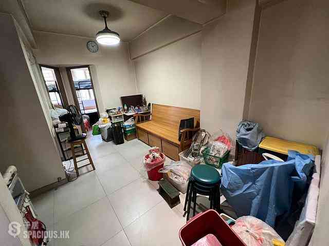 Sai Ying Pun - 300-302, Queen's Road West 03