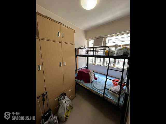 Sai Ying Pun - 300-302, Queen's Road West 06