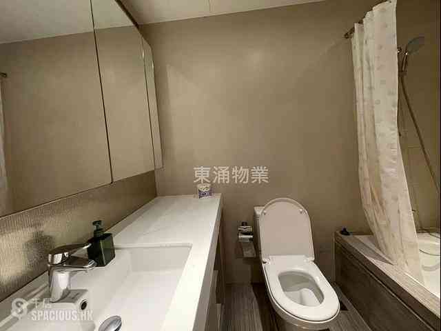 Tung Chung - The Visionary Tower 8 05