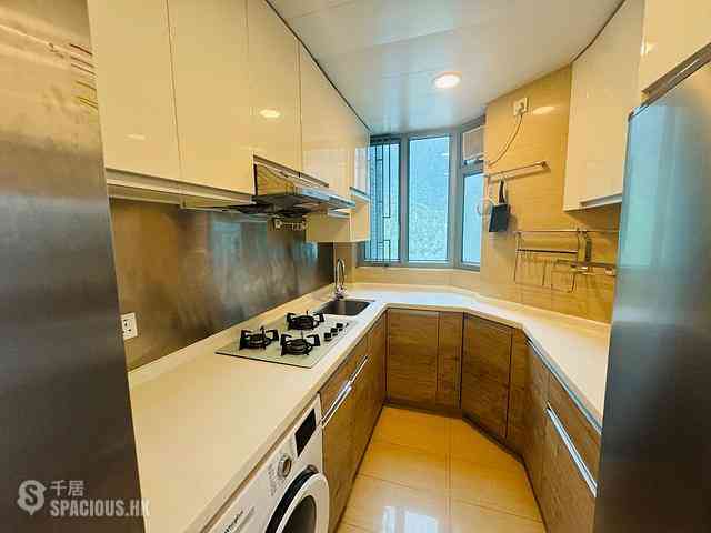 Tung Chung - Caribbean Coast Phase 1 Monterey Cove Tower 5 02