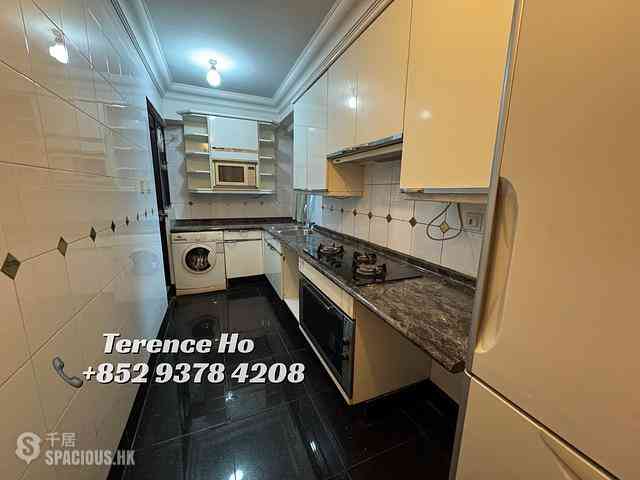 Yau Ma Tei - King'S Park Villa Block 7 05