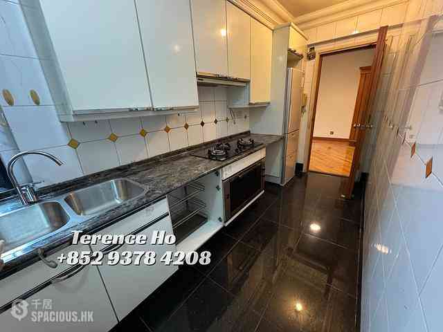 Yau Ma Tei - King'S Park Villa Block 7 06