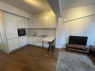 Sheung Wan - 58, Queen's Road West 16