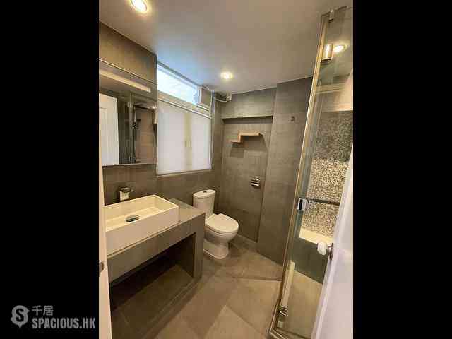 Sheung Wan - 58, Queen's Road West 22