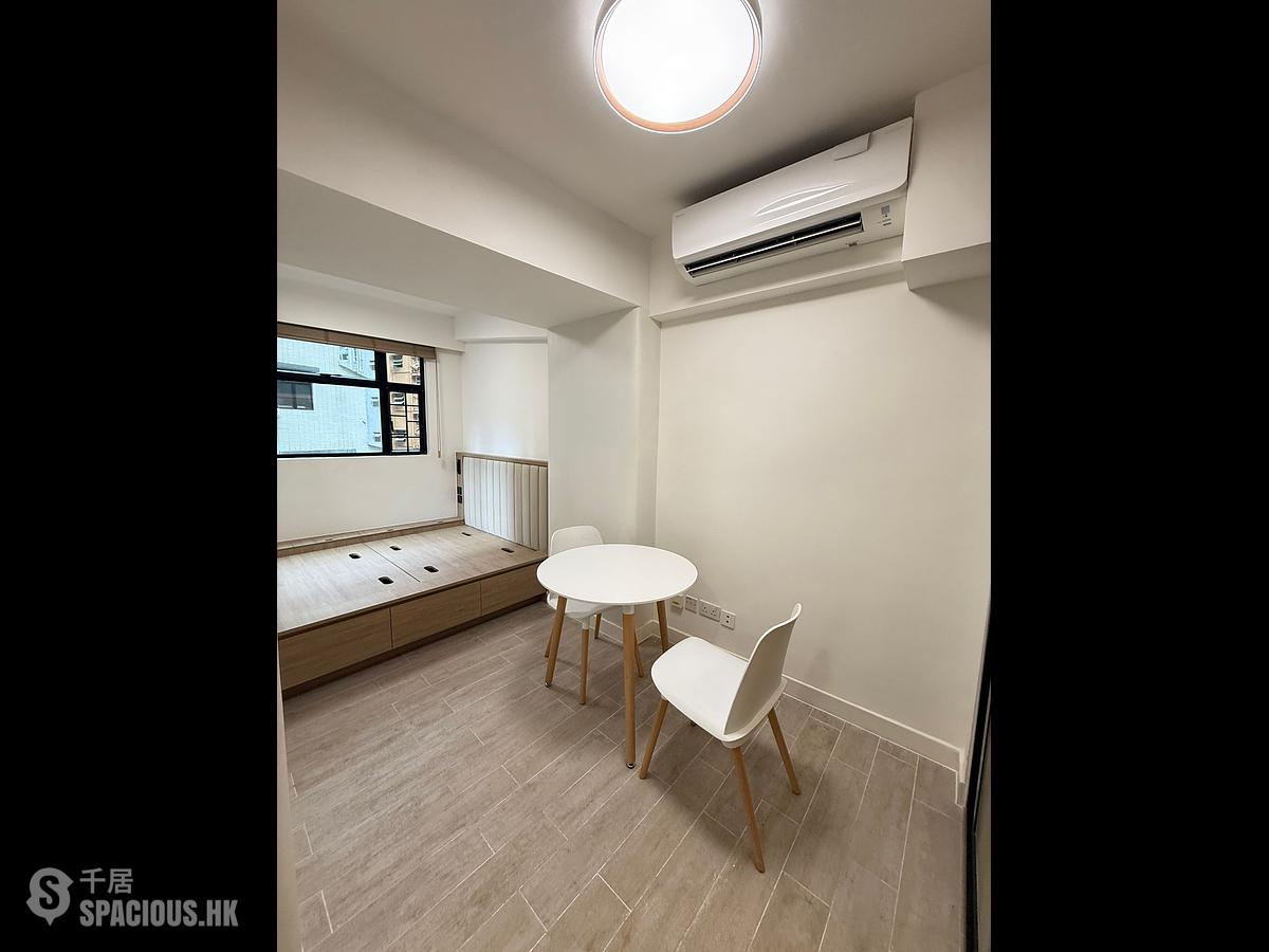 Sheung Wan - 64, Bonham Strand 01