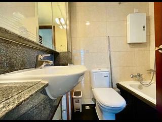 Kennedy Town - The Merton 11