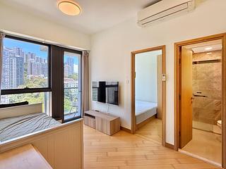 Tai Hang - Warrenwoods 03
