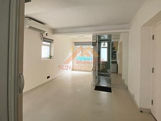 Soho - Ying Pont Building 03