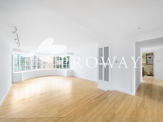 Mid Levels Central - Garden Terrace 05