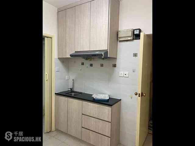 Wan Chai - Four Sea Mansion 05