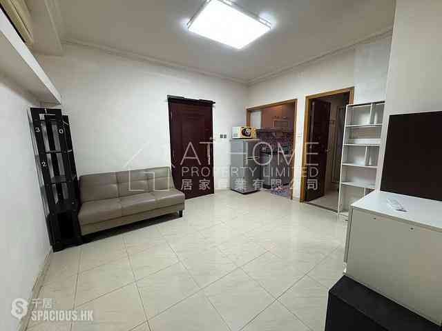 Sai Ying Pun - Liang Ga Building 02
