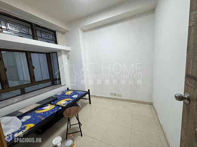 Sai Ying Pun - Liang Ga Building 04