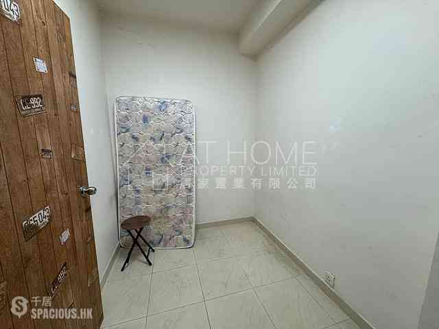 Sai Ying Pun - Liang Ga Building 05