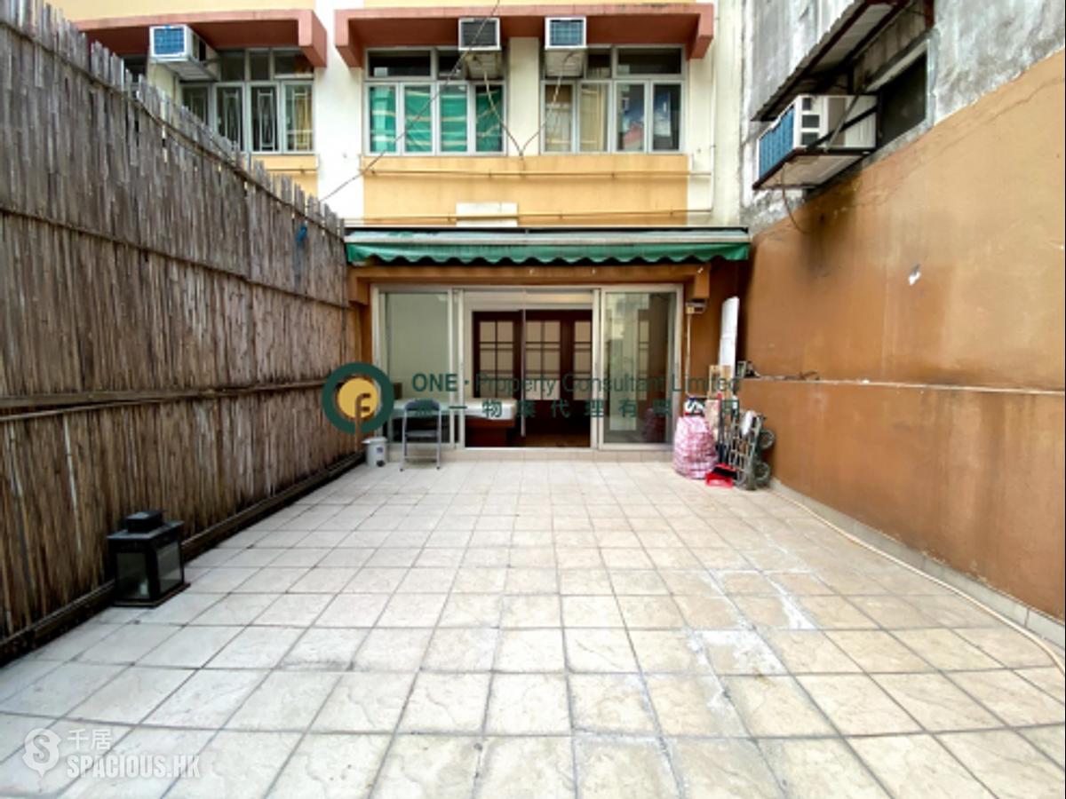 Sheung Wan - Shing Wan Building 01