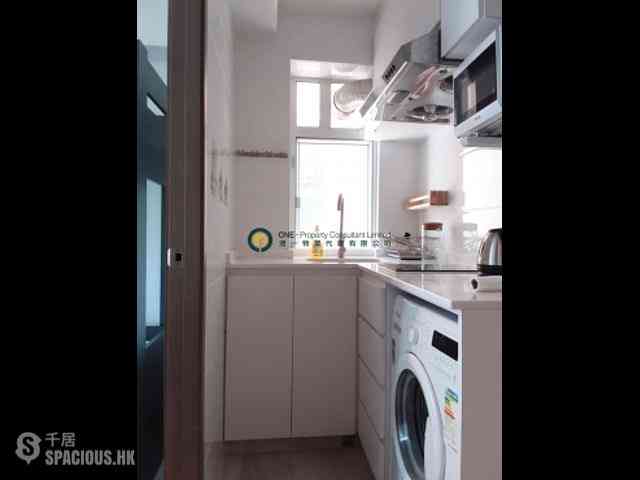 Sai Ying Pun - Fung Yu Building 03