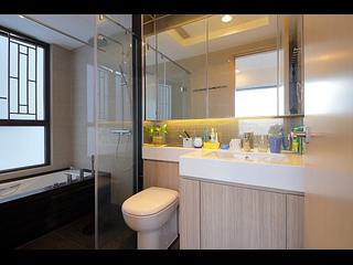 Tung Chung - The Visionary 12