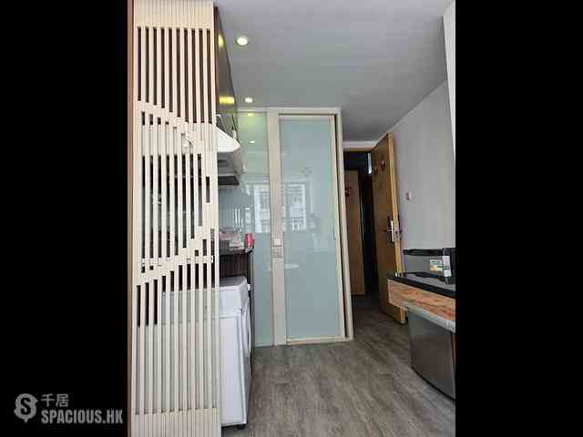 Wan Chai - Overseas Building 06