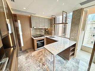 Mid Levels Central - 22A, Kennedy Road 08