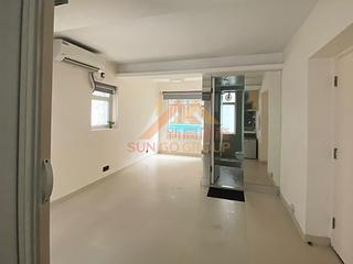 Soho - Ying Pont Building 02