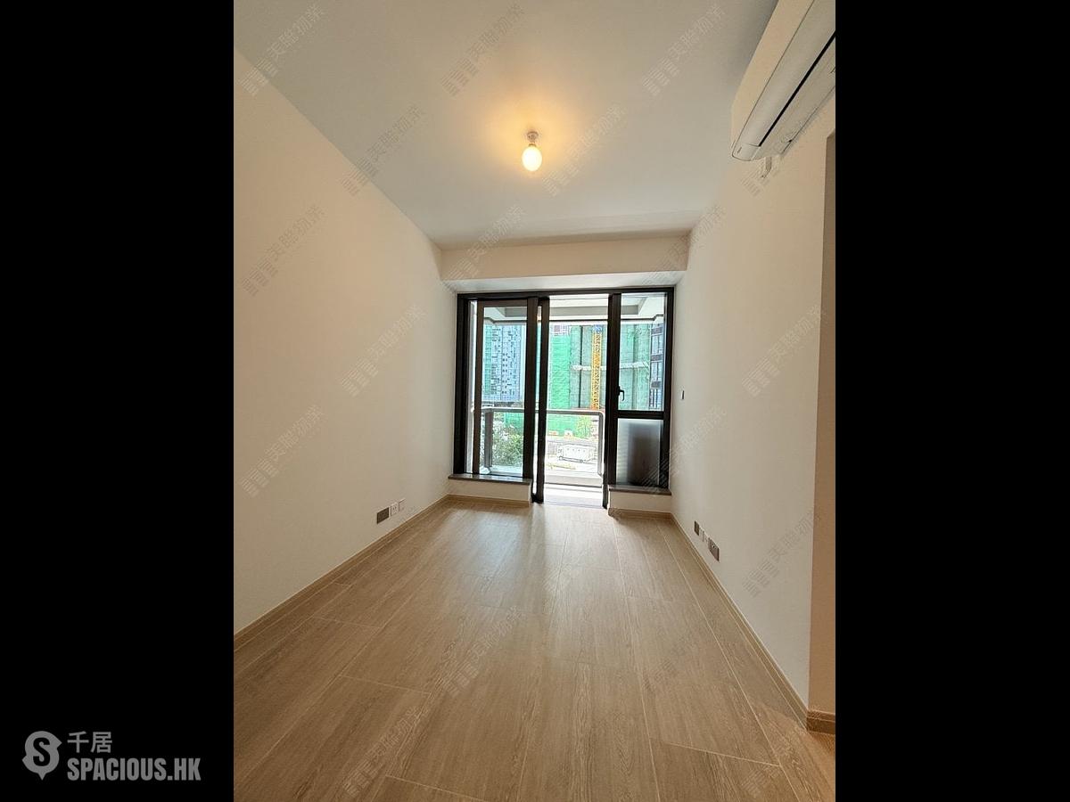 Wong Chuk Hang - The Southside Phase 4A La Montagne I Tower 2B 01