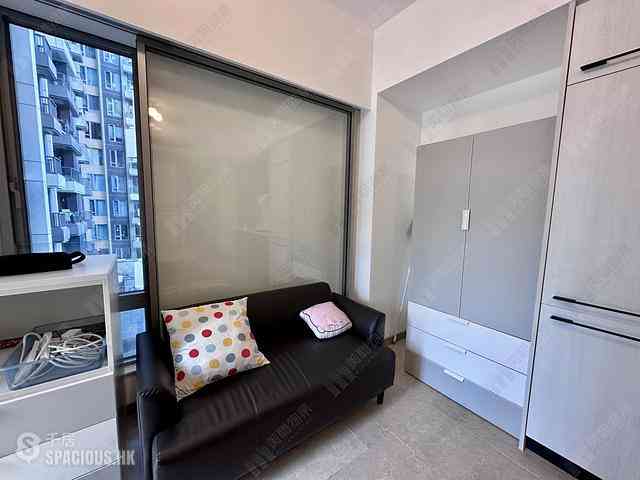 Pak Shek Kok - St Martin Phase 1 Tower 6 02