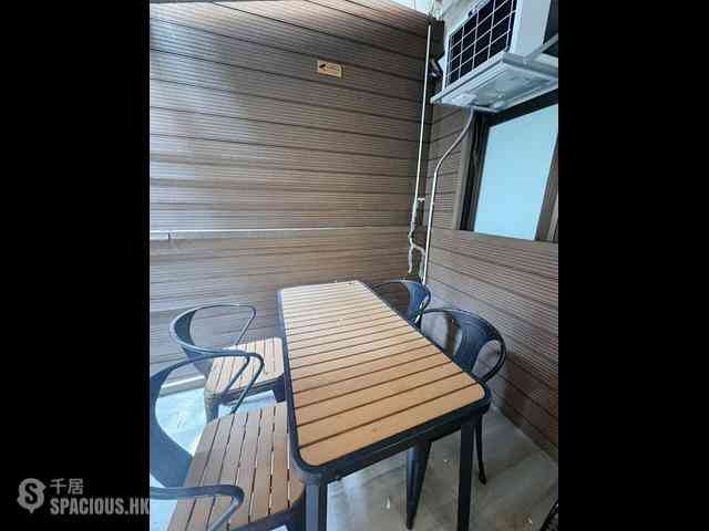Wan Chai - Kiu Hong Mansion 02