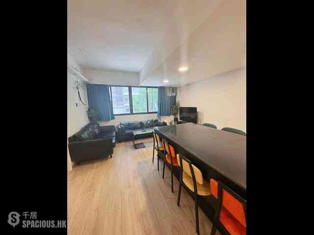 Wan Chai - Kiu Hong Mansion 03