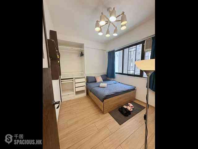 Wan Chai - Kiu Hong Mansion 06